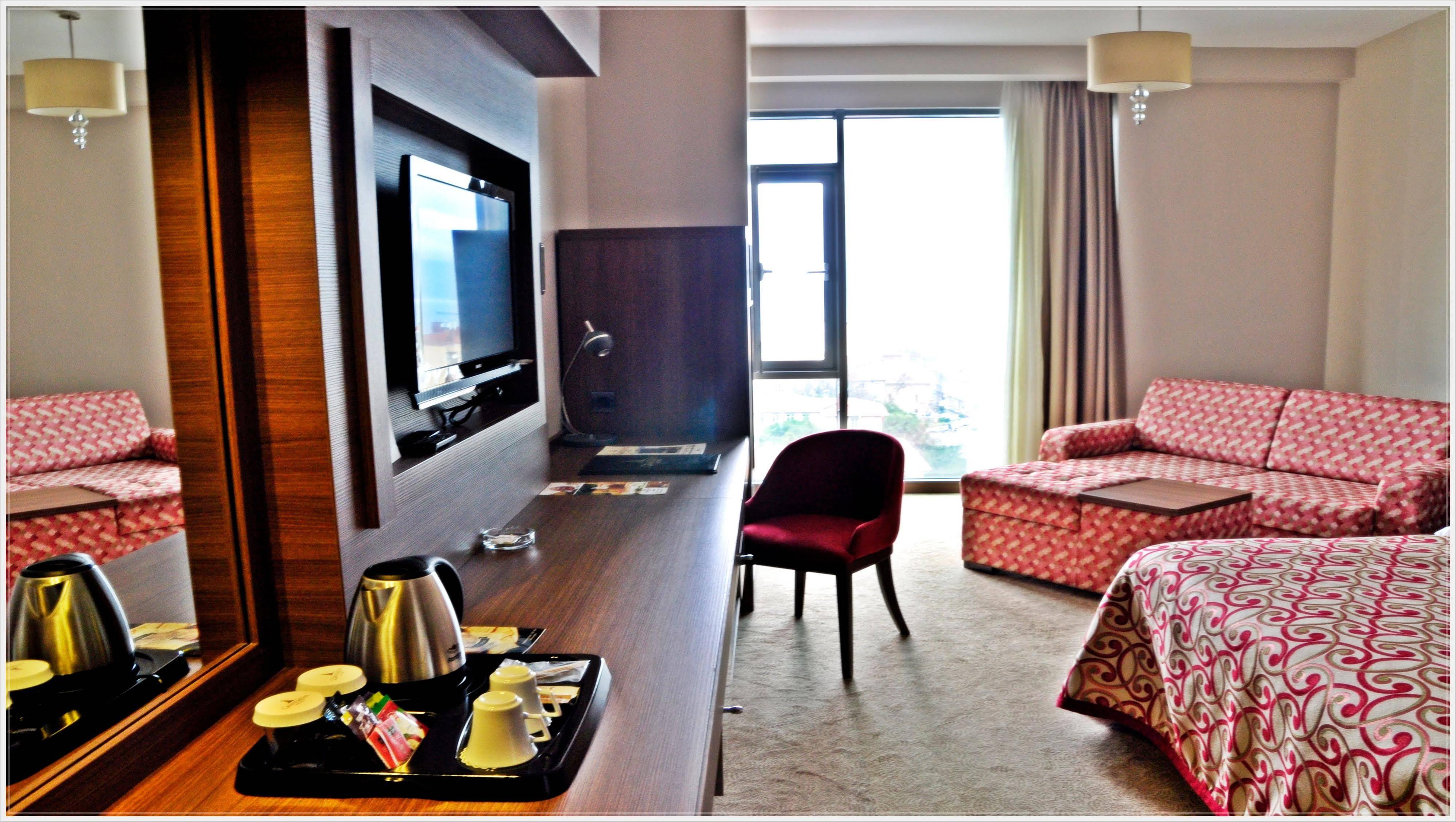Grand Asya Hotel Bandırma Zewnętrze zdjęcie